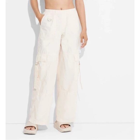 NWT Women's Off White Mid-Rise Wide Leg Pull-On Cargo Pants - Wild Fable Sz XS - Picture 2 of 6